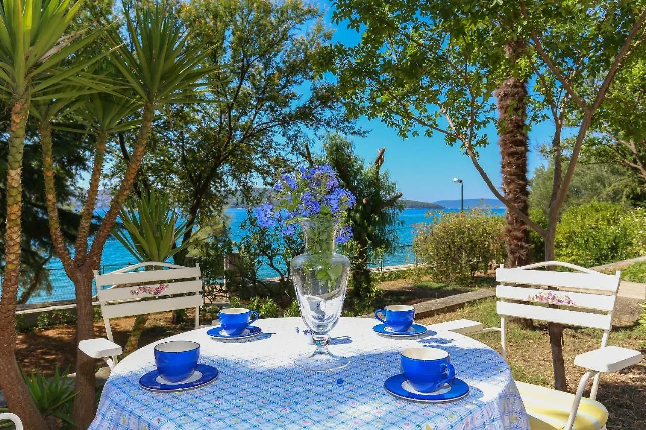 Secret Garden Barada Beach Apartment Trogir 0*,  Croatia